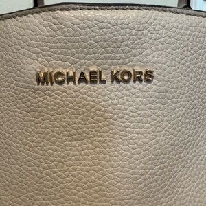 MK LG Grab Tote